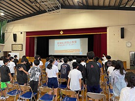 薬物乱用防止教室 豊田市立市木小学校｜薬物乱用教室を体育館で実施し、約60名参加いただきました
